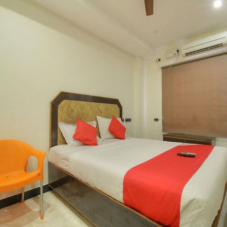 Oyo 15948 Hotel Srees Tiruchirappalli Екстериор снимка