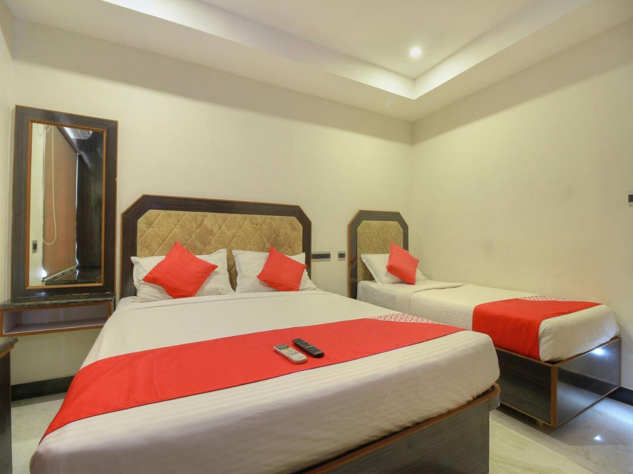 Oyo 15948 Hotel Srees Tiruchirappalli Екстериор снимка