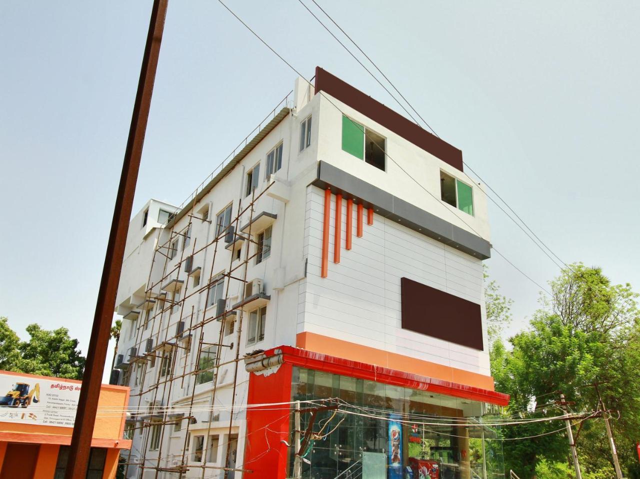 Oyo 15948 Hotel Srees Tiruchirappalli Екстериор снимка