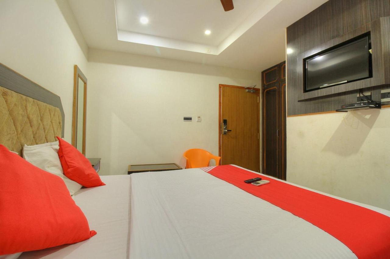 Oyo 15948 Hotel Srees Tiruchirappalli Екстериор снимка