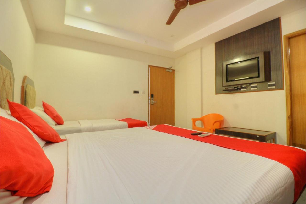 Oyo 15948 Hotel Srees Tiruchirappalli Екстериор снимка
