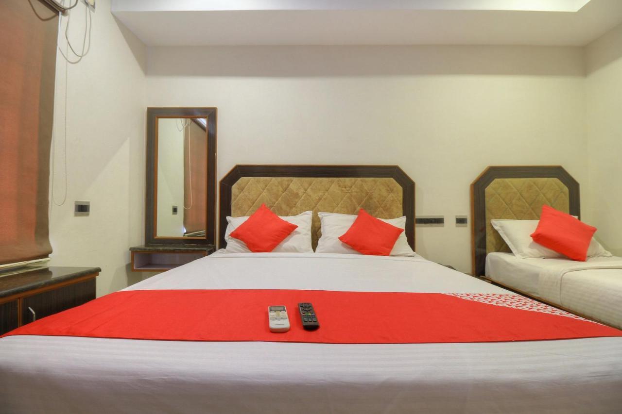 Oyo 15948 Hotel Srees Tiruchirappalli Екстериор снимка