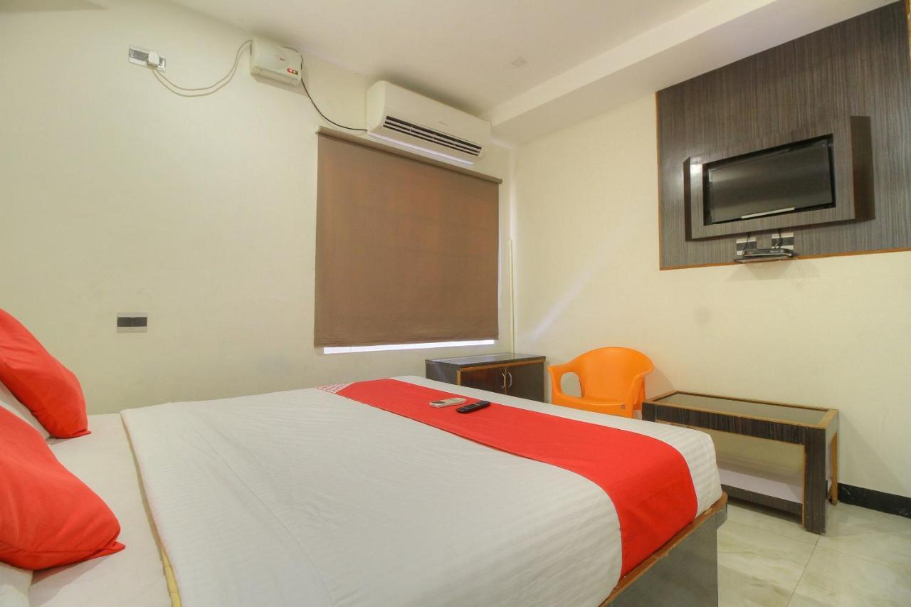 Oyo 15948 Hotel Srees Tiruchirappalli Екстериор снимка